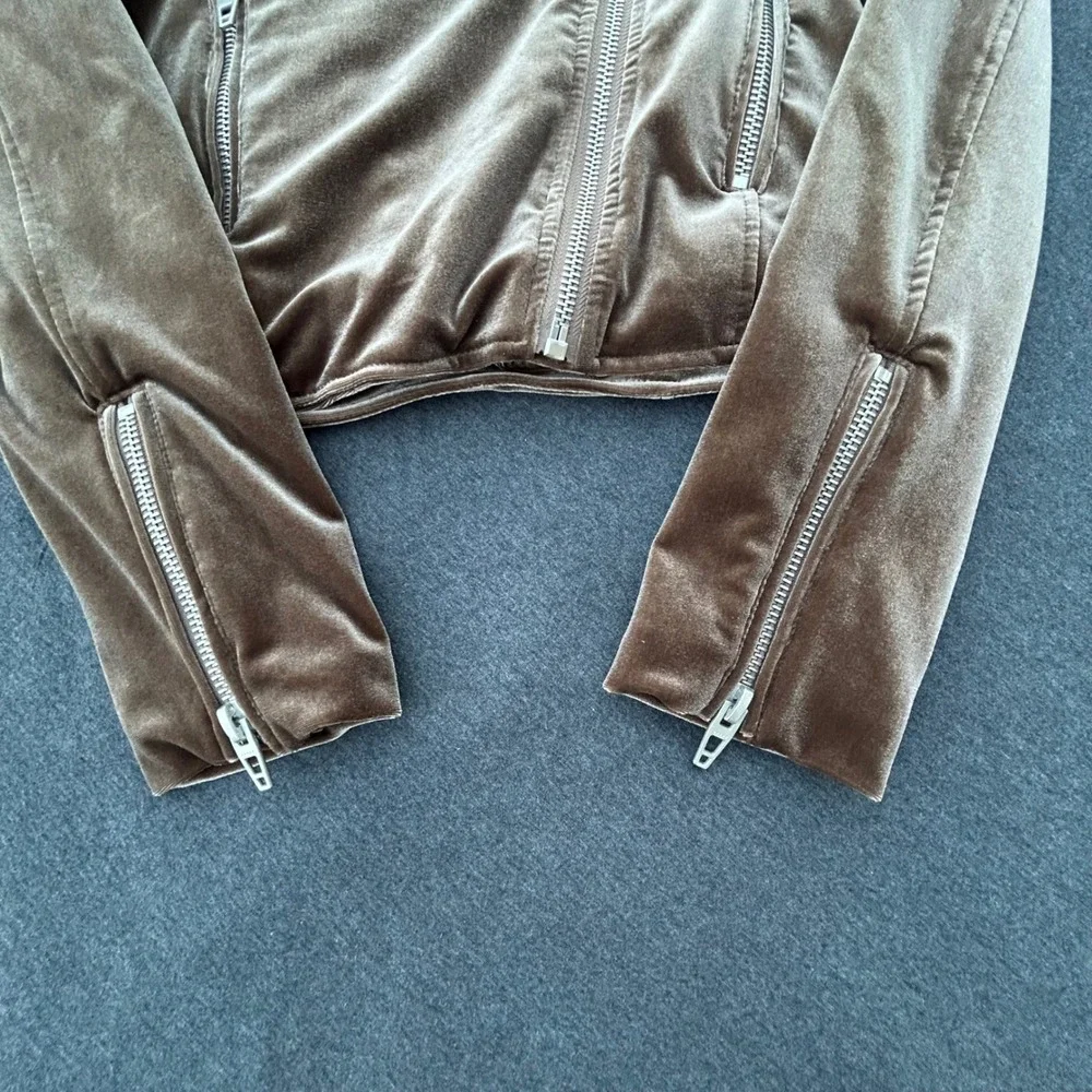 BLANKNYC Womens Small Velvet Moto Jacket Taupe Brown Cropped Zip Biker - Picture 9 of 14